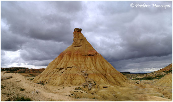 Le Castildetierra.