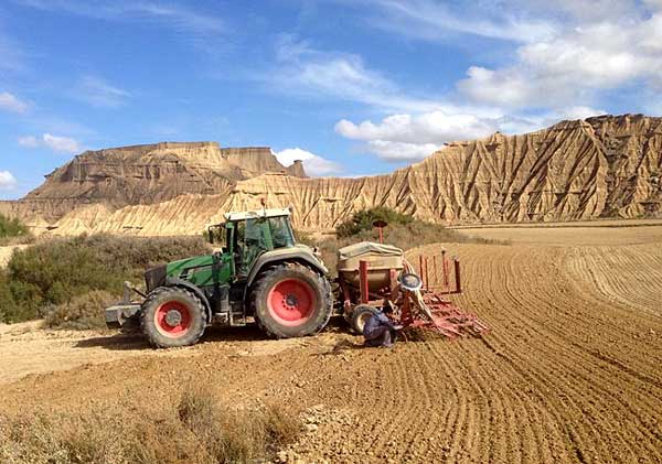Toujours lemême tracteur.