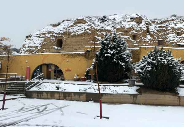 Cuevas sous la neige.