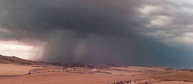 Orage sur le désert des Bardenas.