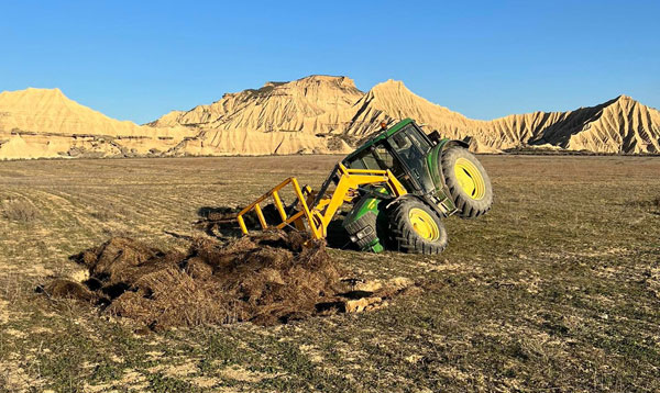 Incident dans un champ des Bardenas.