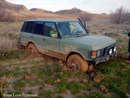 Et encore une autre 4x4, l il s'agit d'un Range Rover.