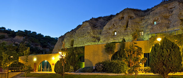 Les Cuevas Bardeneras.